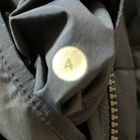 Lululemon Fluffed Up Pullover - Picture 6 of 7